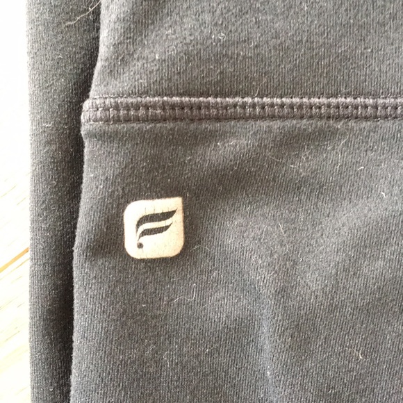 EUC Fabletics crop legging - Picture 3 of 4